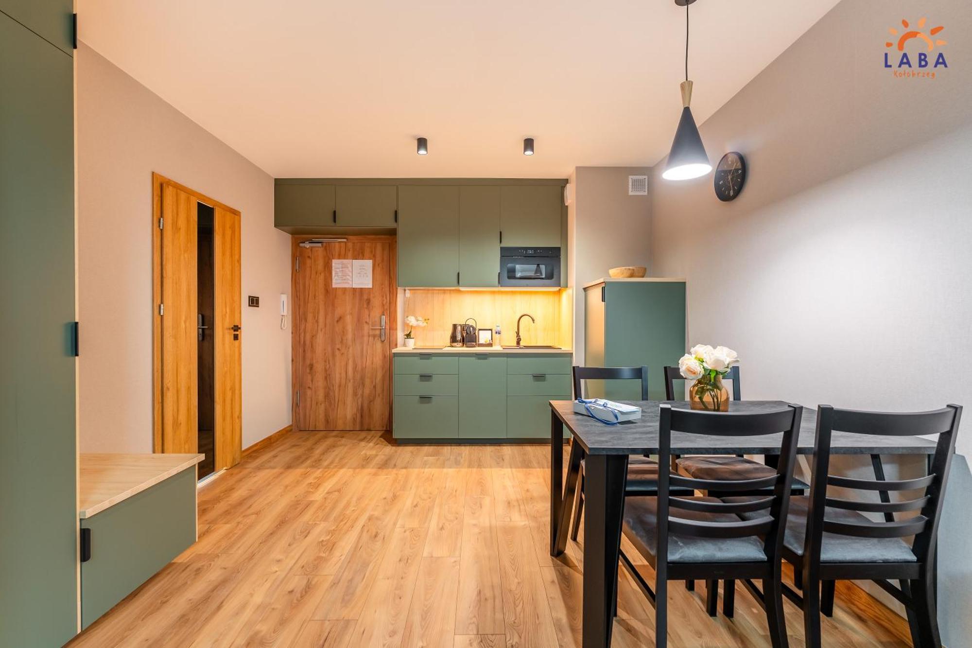 Laba Kolobrzeg Apartamenty Kasprowicza 20C Parking Basen Fitness Bawialnia W Cenie, Parkplatz Schwimmbad Fitness Spielzimmer Im Preis Exterior photo